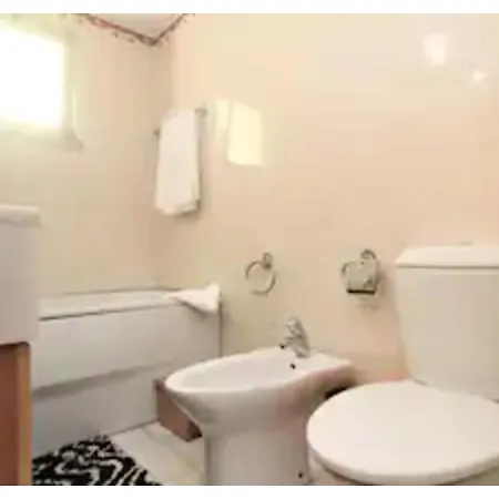 Yellow T1 Funchal (Madeira)